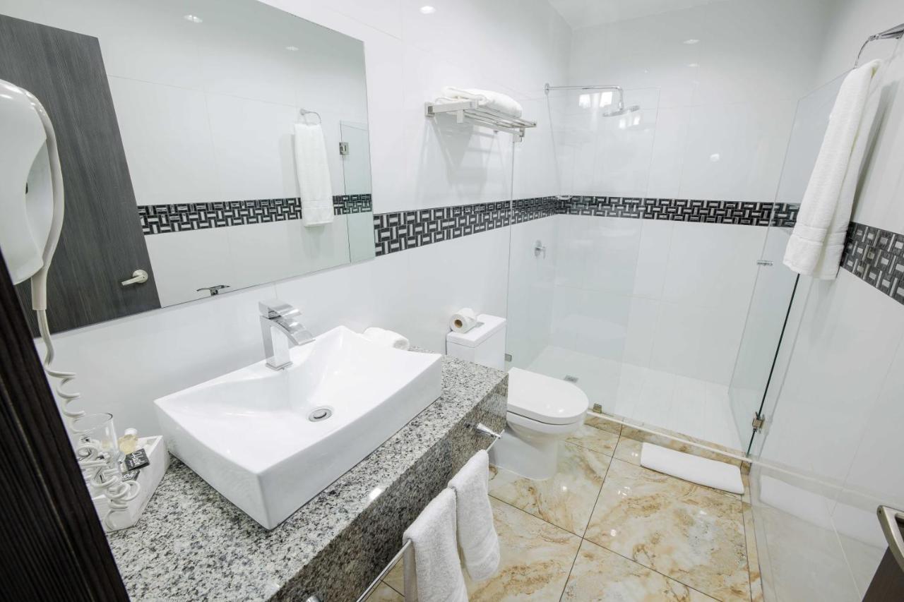 סן פדרו סולה Basha Hotel & Restaurant מראה חיצוני תמונה