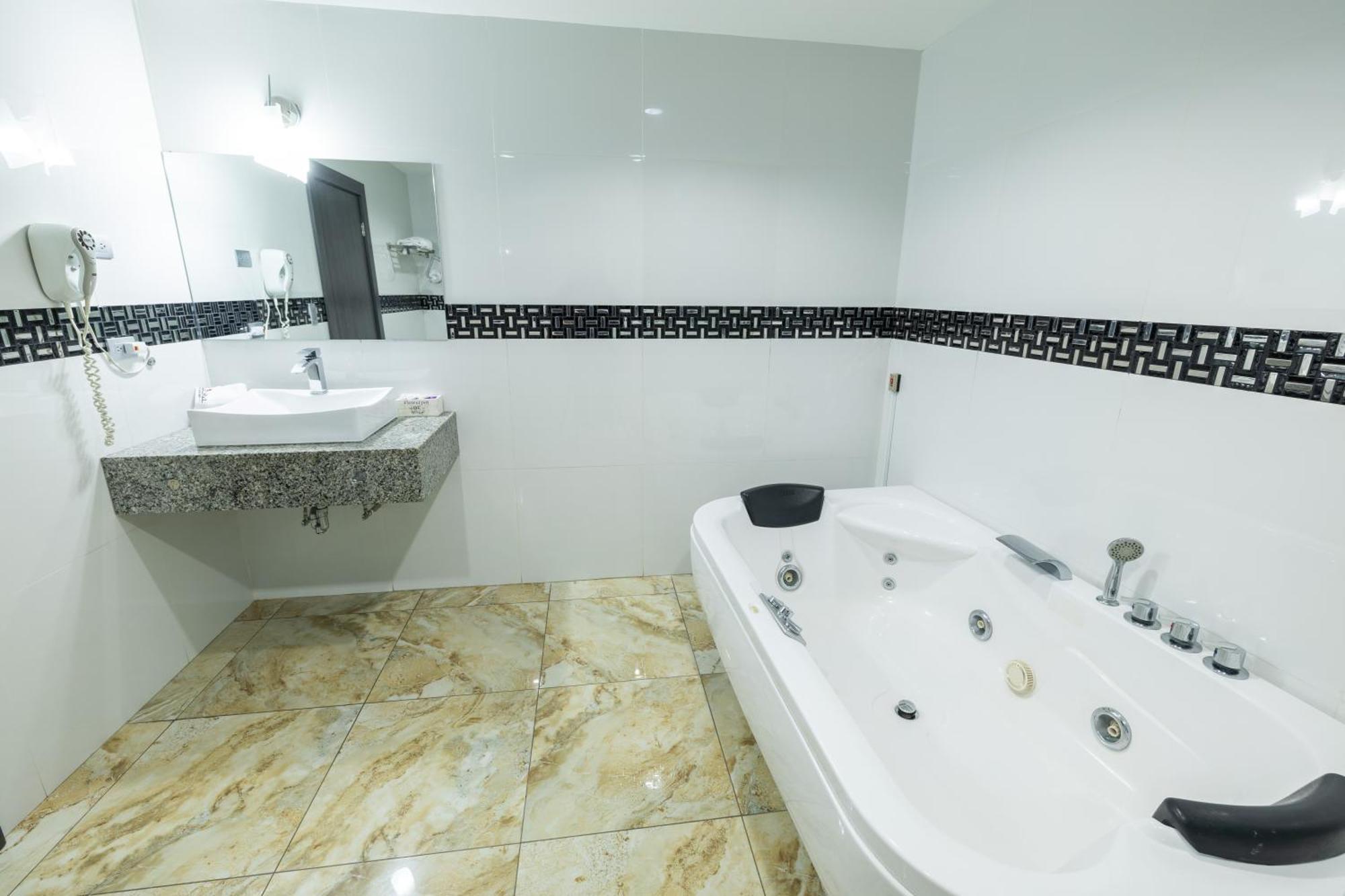 סן פדרו סולה Basha Hotel & Restaurant מראה חיצוני תמונה
